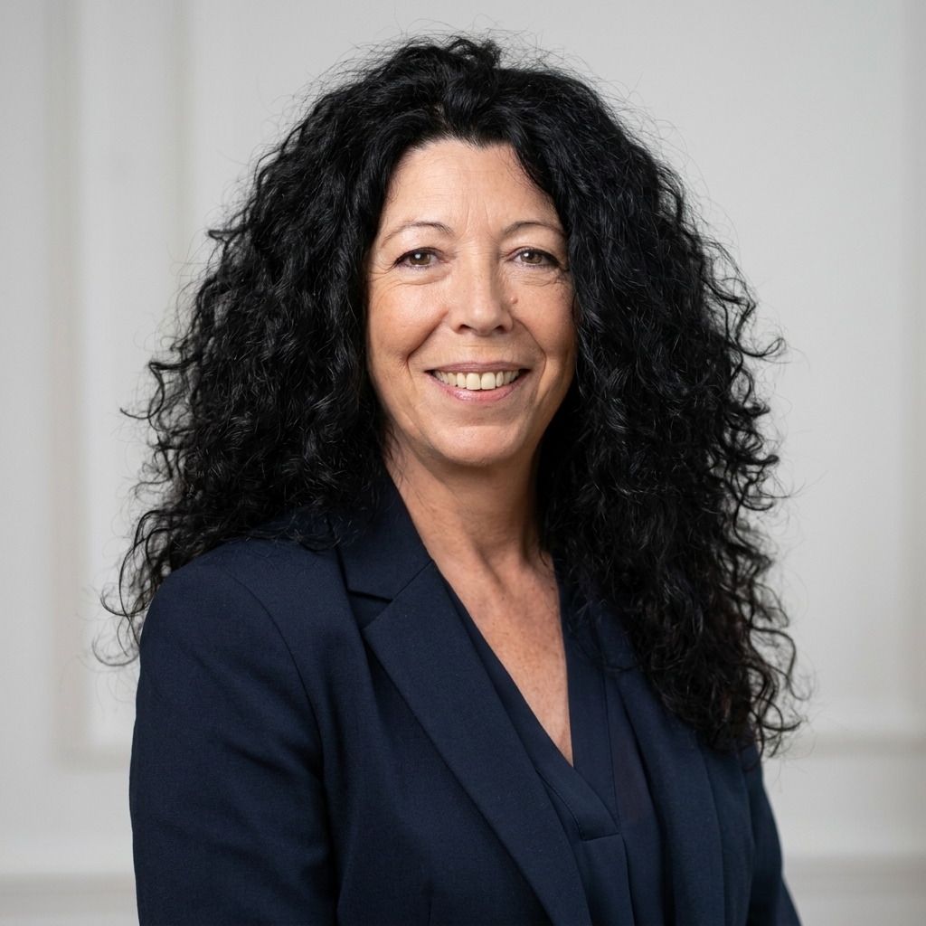 Portrait de Isabelle — Conseillère Commerciale & Suivi Client